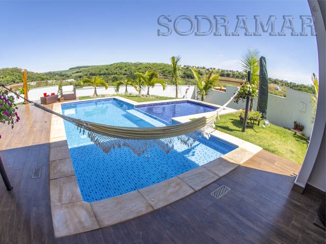 área externa com piscina