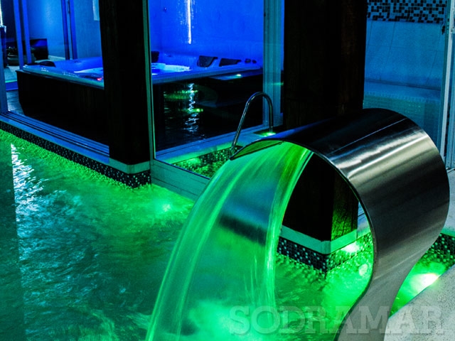 iluminação para piscina