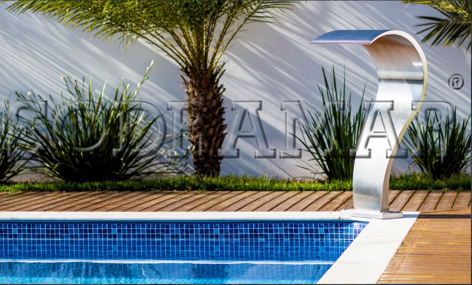 Conforto, lazer e bem-estar: 6 acessórios da Sodramar que elevam o nível da sua área da piscina