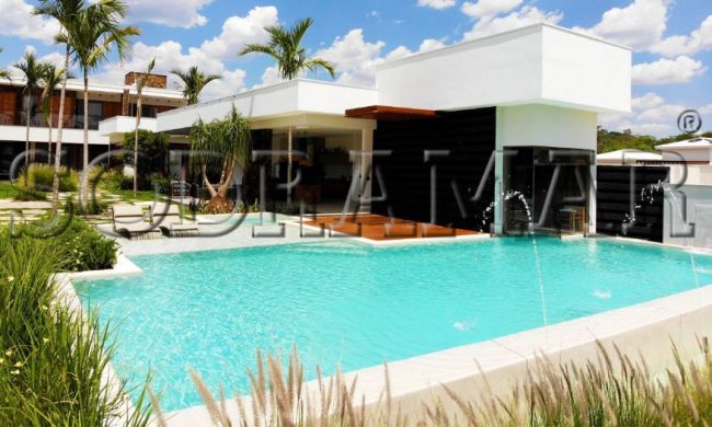 Casa-com-piscina-Sodramar