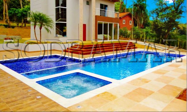 maternidade-com-hidroginástica-piscina-sodramar