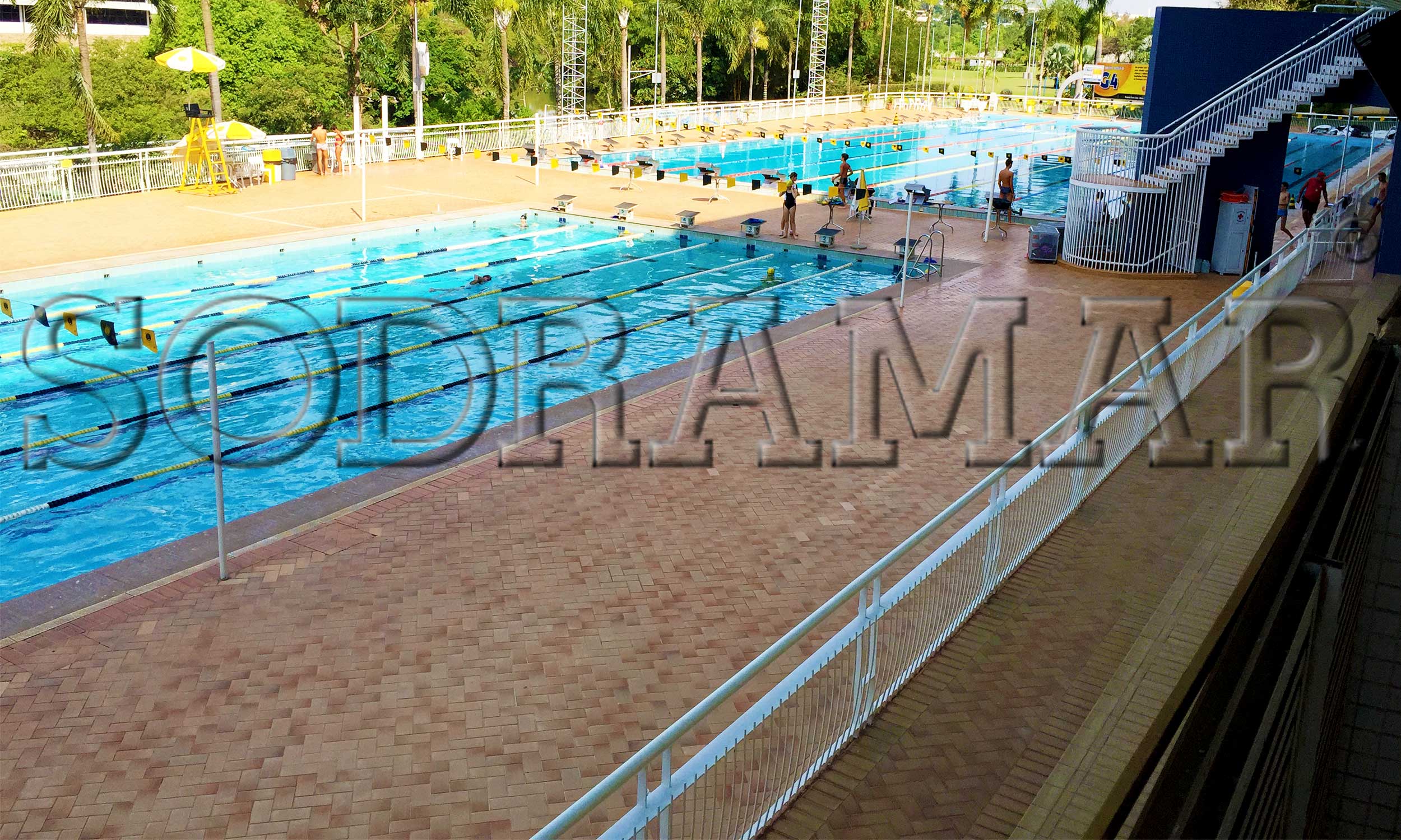 Piscina Comercial (51)